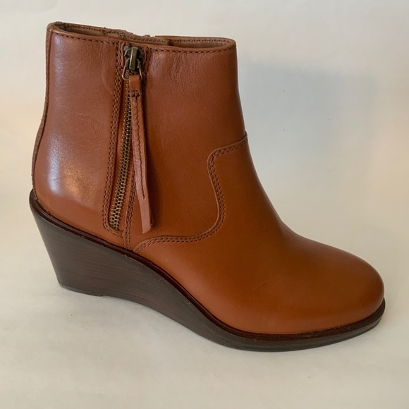 CLARKS CLARKSDALE 2 Dark Tan Leather Booties Double Zipper Wedge Ankle Boots 8.5 - Picture 8 of 10